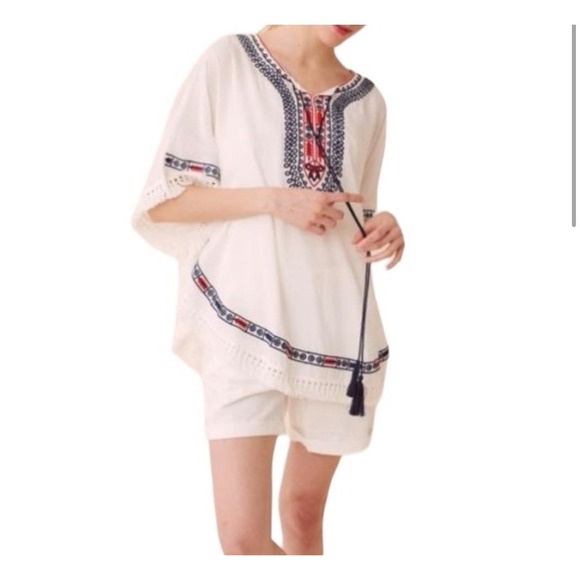 Do everything in love Tops - Do Everything In Love Poncho Fridge White with blue and red embroidery One Size
